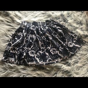 Women’s Banana Republic skirt L
